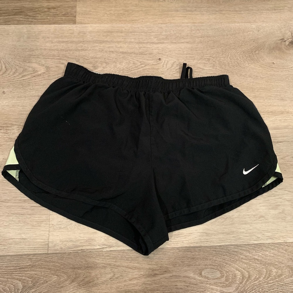Black Dri FitNike shorts!!
